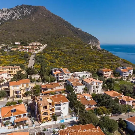 Casa Con Vista Mare Hébergement de vacances Cala Gonone